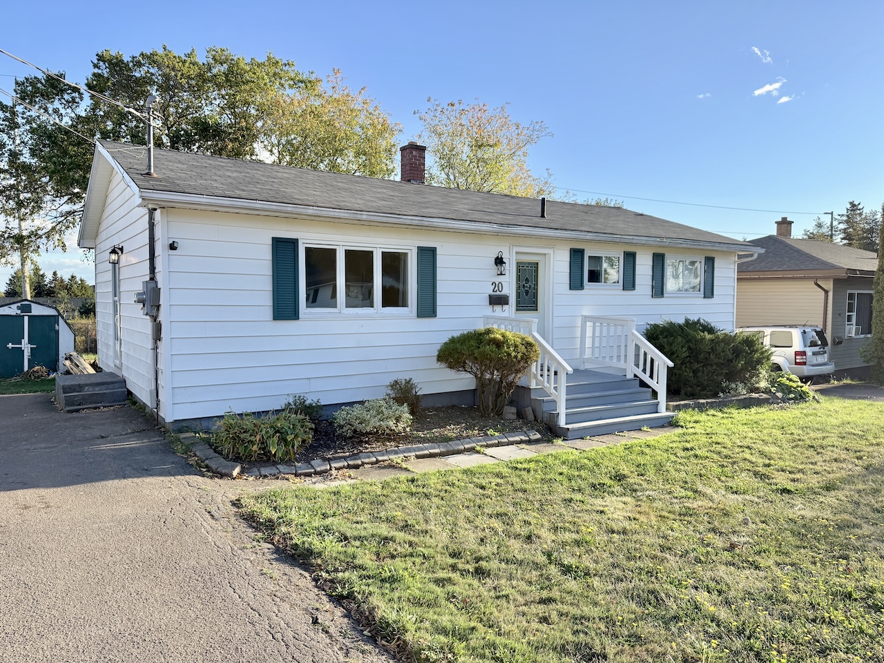 Upper Unit - 20 Greenhill Drive